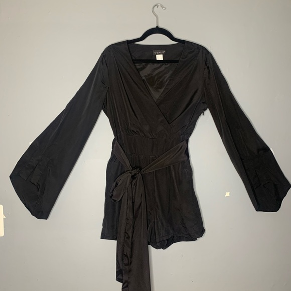 Venus black Shorts Romper - Picture 3 of 6